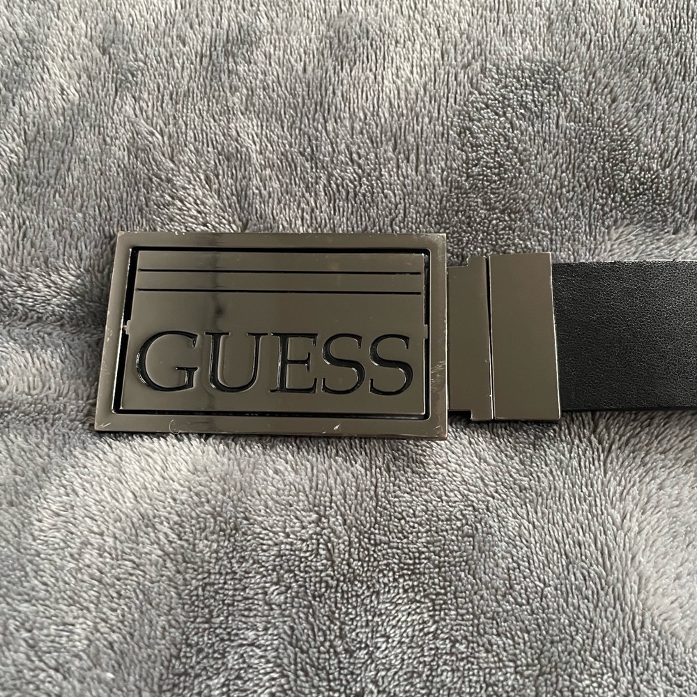 Guess Unisex reversible belt and Buckle